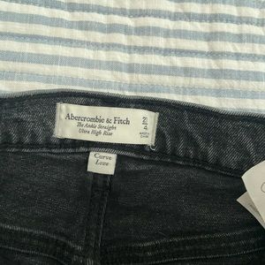 A&F Ultra high rise ankle straight jean 4P